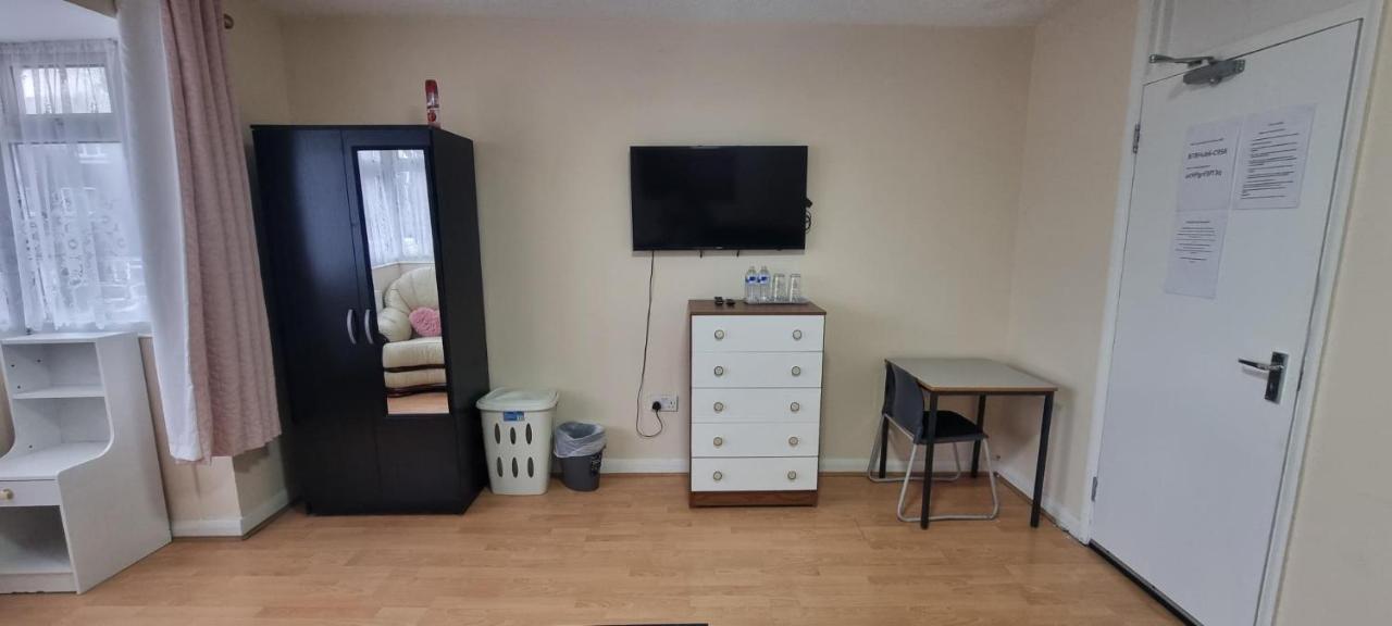 Star Homes Лондон Экстерьер фото
